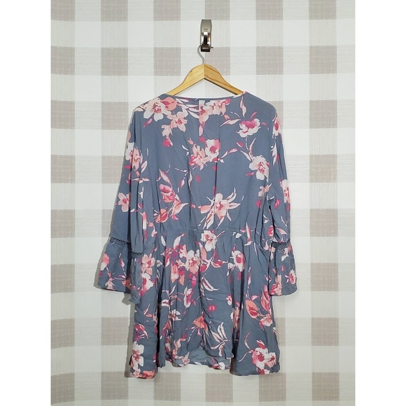 NWOT Floral Peasant Top - Picture 2 of 2
